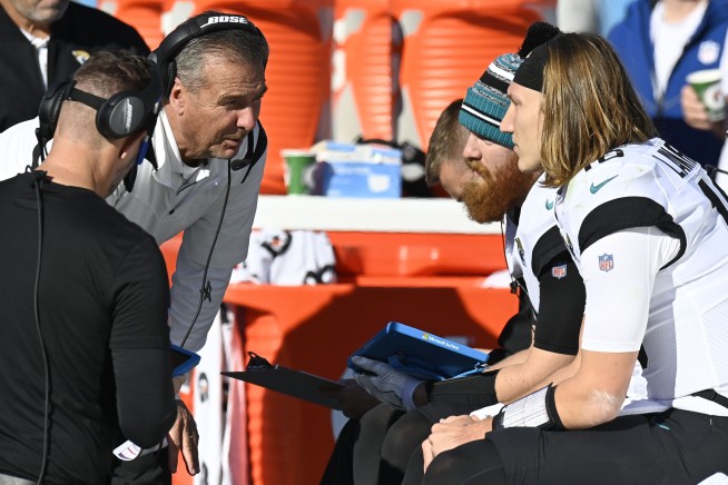 Meyer's tenure with Jaguars nears new low amid more turmoil