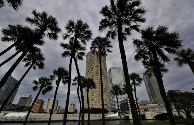 Category 4 Hurricane Irma bearing down on Florida Keys
