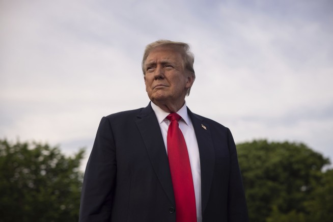 Prosecutors seek to bar Trump from statements endangering law enforcement in classified records case