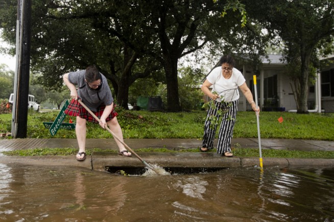 Beryl weakens to tropical depression after slamming into Texas as Category 1 hurricane