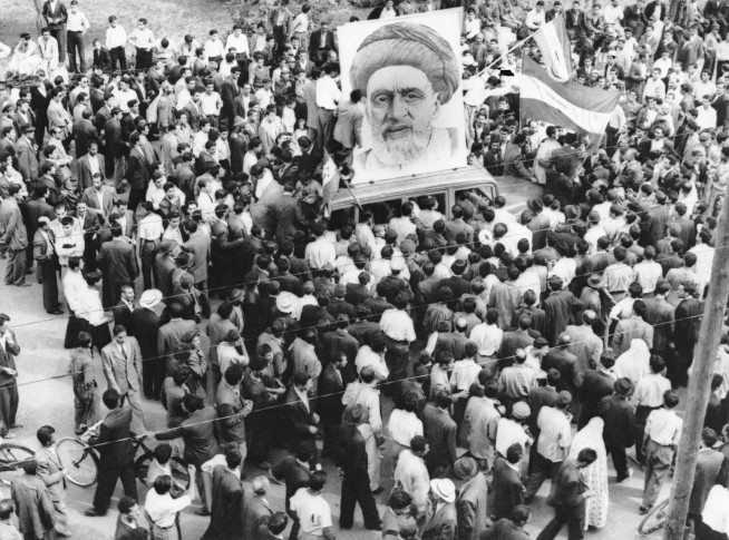 US quietly publishes once-expunged papers on 1953 Iran coup