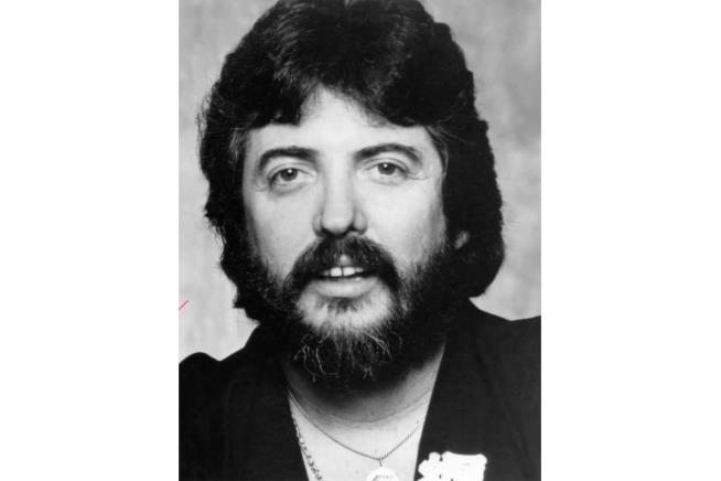 Dash Crofts of Seals & Crofts, known for hits 'Summer Breeze' and 'Diamond Girl,' dies at 87