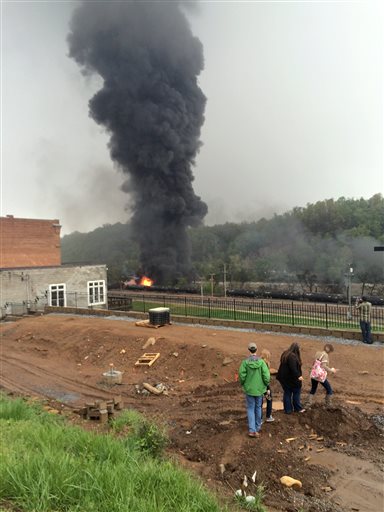 Tankers carrying oil derail, catch fire in Va.