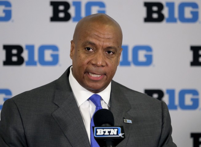 Big Ten changes course, will play fall football after all