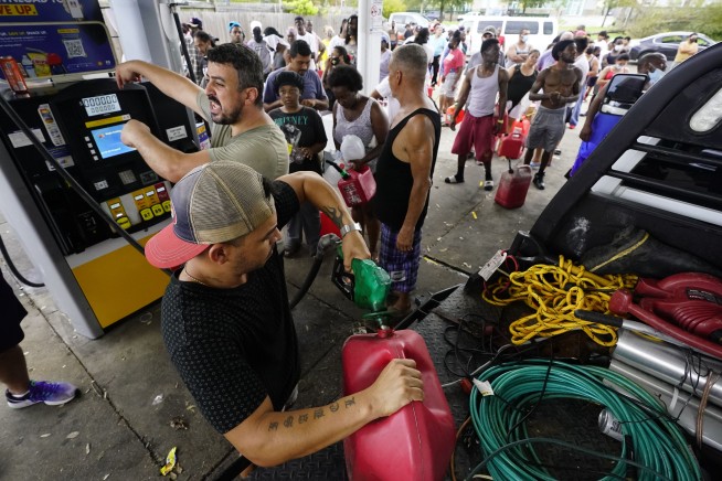 Ida's sweltering aftermath: No power, no water, no gasoline