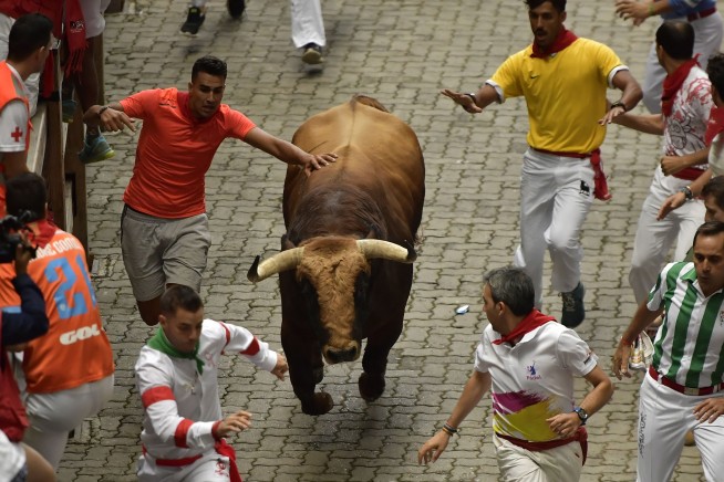 Spain's running of the bulls: No gorings on Day 3