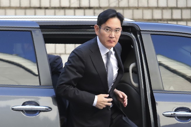 South Korea to pardon Samsung's Lee, other corporate giants