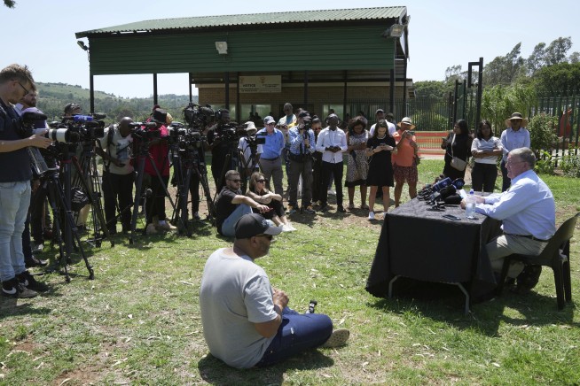 South African Olympic runner Oscar Pistorius granted parole, will be released from prison on Jan. 5