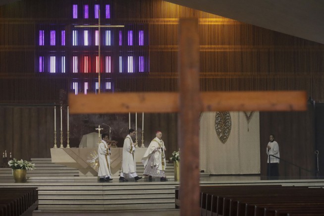 California lays out pandemic rules for church reopenings