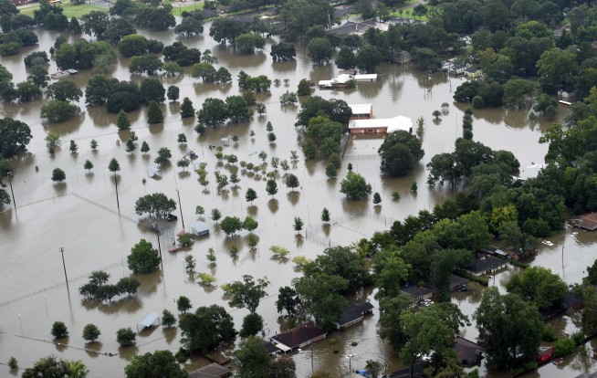 Rising floodwaters leaves thousands homeless in Louisiana