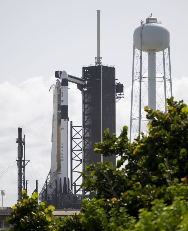 New crew for the space station launches with 4 astronauts from 4 countries