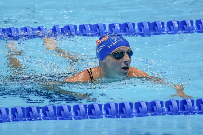 Katie Ledecky heading to her fourth Olympics, wins 400 freestyle at US swimming trials