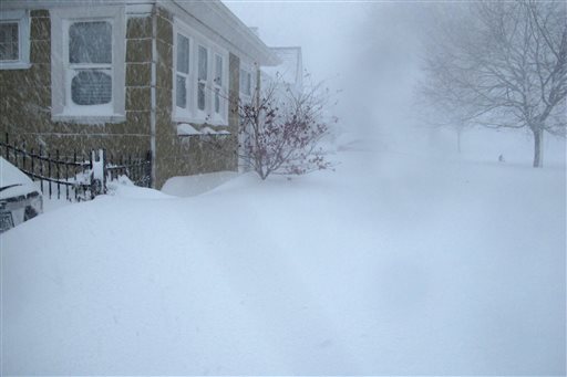 Lake-effect snow pummels New York, closes Thruway