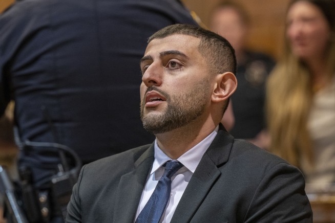 Limo service manager convicted of manslaughter in New York crash that killed 20