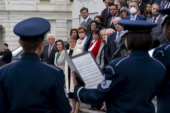 US deaths from COVID hit 1 million, less than 2 1/2 years in