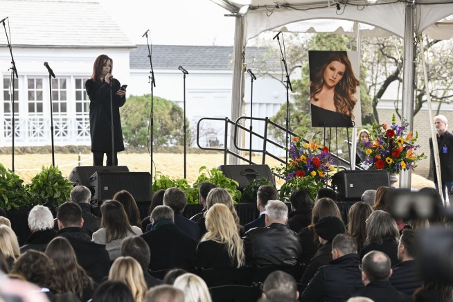 Mourners bid farewell to Lisa Marie Presley, Elvis' daughter