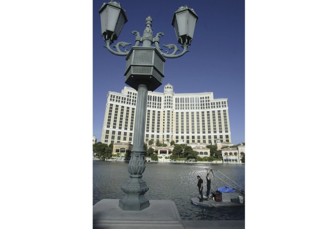Bellagio resumes Vegas Strip fountain show after rare loon from the north rescued and relocated