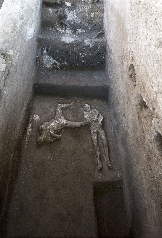 Bodies of man and his slave unearthed from ashes at Pompeii
