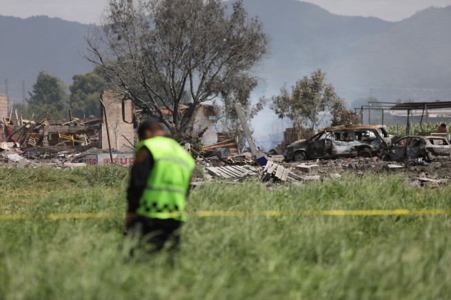 Fireworks explosion kills 19, injures 40 near Mexico City