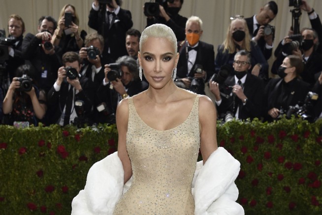 Kim Kardashian settles with SEC over crypto promotion