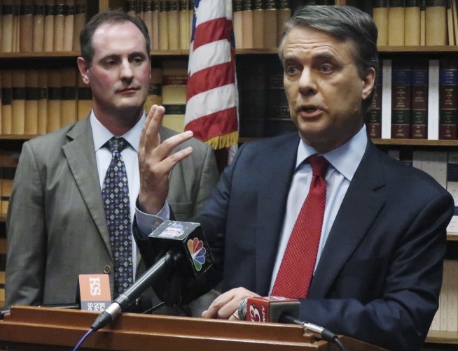 Ohio and Kansas races deadlocked; Trump's candidates lead