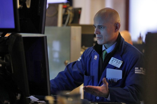 Dow drops more than 1,000 as outbreak threatens the economy