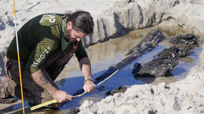 Florida beach erosion uncovers wooden ship from 1800s