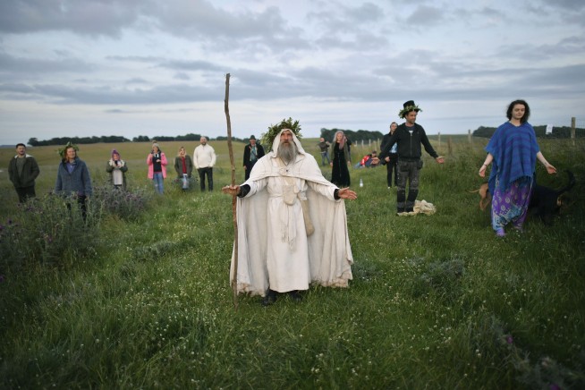 Coronavirus dampens Stonehenge solstice celebrations