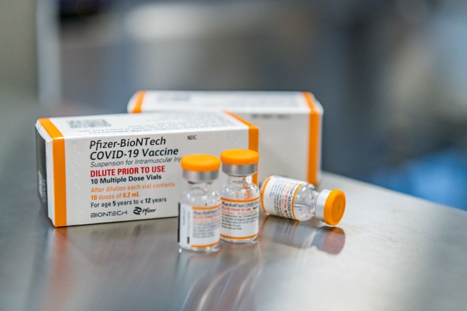FDA paves way for Pfizer COVID-19 vaccinations in young kids