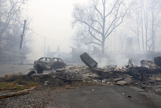 3 more bodies found in Tennessee wildfire ruins, toll at 7