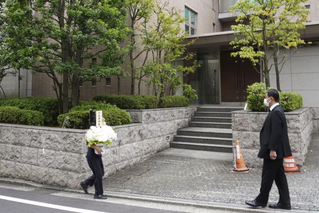 Japan police chief to resign over Abe shooting death