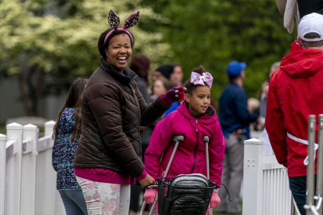 Rain dampens 1st White House Easter Egg Roll since 2019