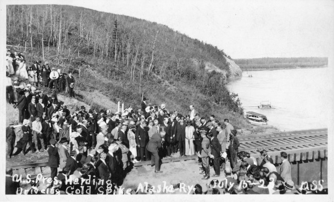 A golden spike that completed the Alaska Railroad is up for auction. Alaskans want to bring it home