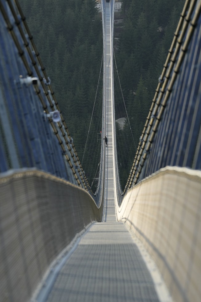 Longest pedestrian suspension bridge opens in Czech resort