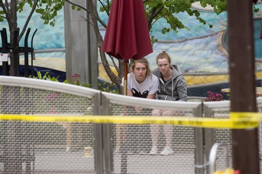 Balcony collapse in California kills at least 6 people