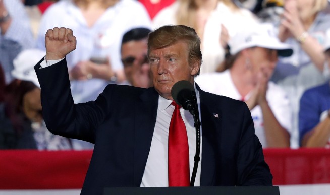 Matters of politics, race accompany Red Sox to White House