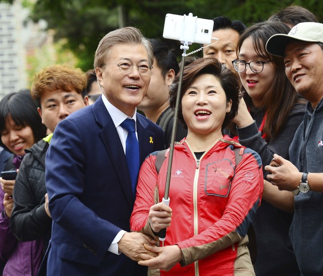 Exit polls in South Korea forecast win for liberal Moon