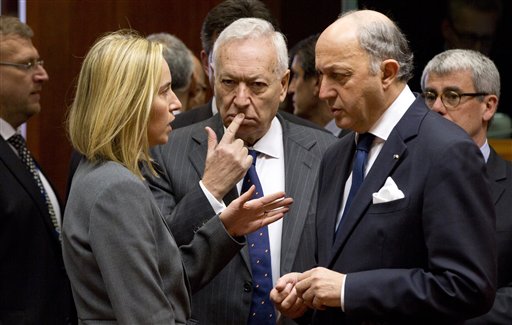 EU halts Russia talks, threatens sanctions