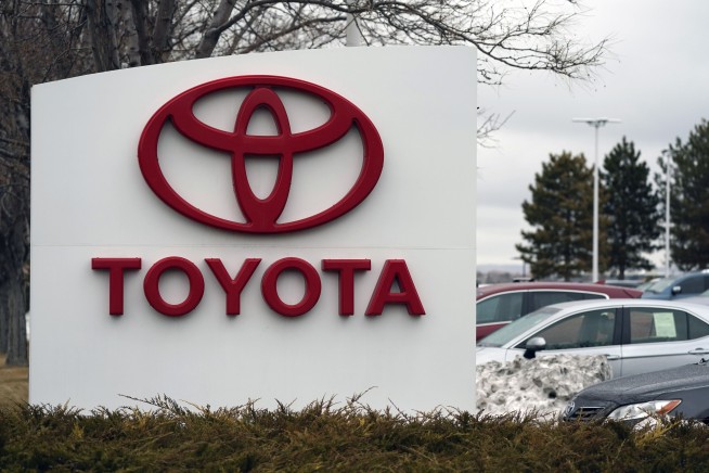 Toyota changes stand, halts donations to election objectors