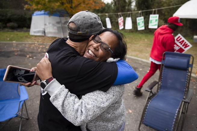 GM and union reach tentative deal that could end strike