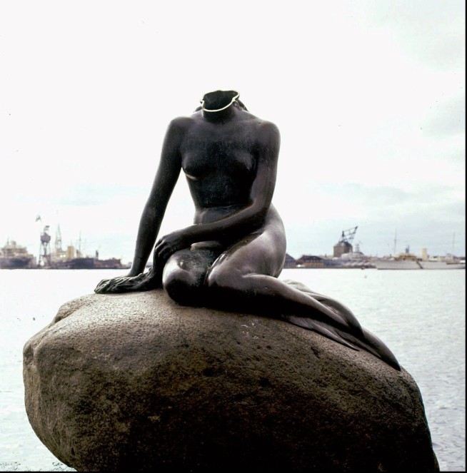 Copenhagen's Little Mermaid statue doused with paint _ again