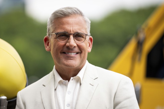 Steve Carell surprises Southern California high school students with free prom tickets