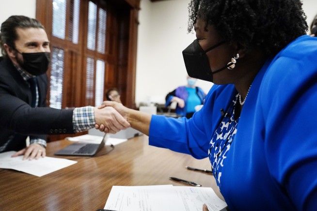 Stacey Abrams reaches millionaire status before 2nd campaign