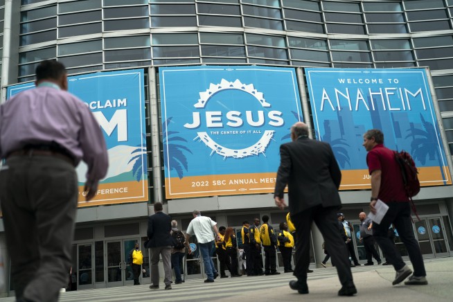 Southern Baptists agree to keep list of accused sex abusers