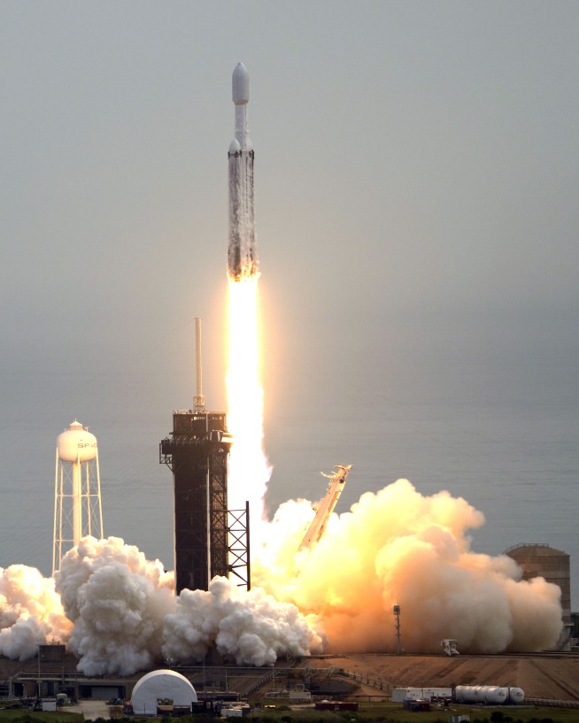 NASA spacecraft launched to mysterious and rare metal asteroid in first mission of its kind