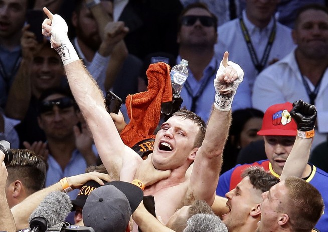 Pacquiao loses contentious WBO title fight to Jeff Horn