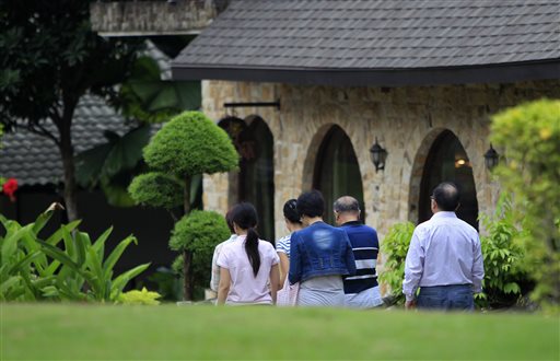 Australia checking 2 objects in search for plane