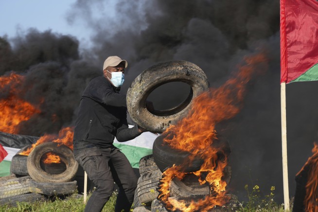 Gaza rockets, Israeli strikes follow deadly West Bank raid