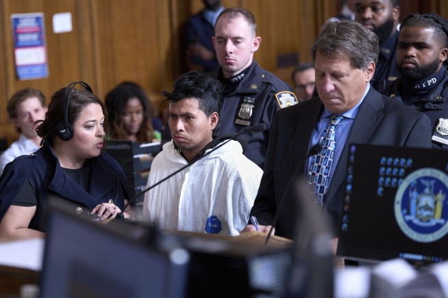 Man arraigned on murder charges in NYC subway death fanned flames with a shirt, prosecutors say