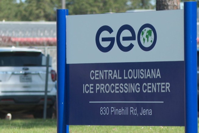 US seeks to turn deportations into an efficient business ‘like Amazon’